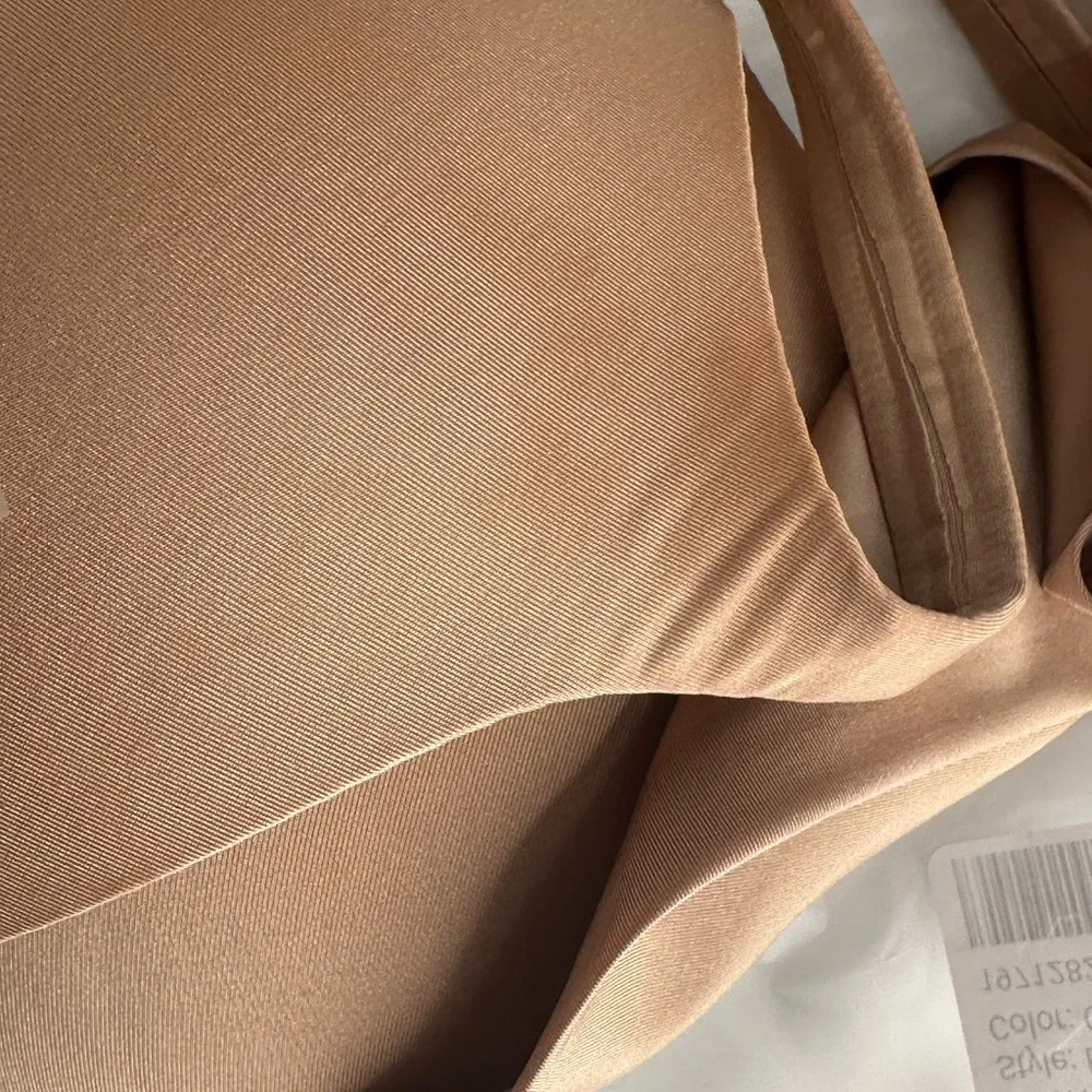Skims Kim Kardashian ultimate teardrop clay tan nude pushup Bra 36C
